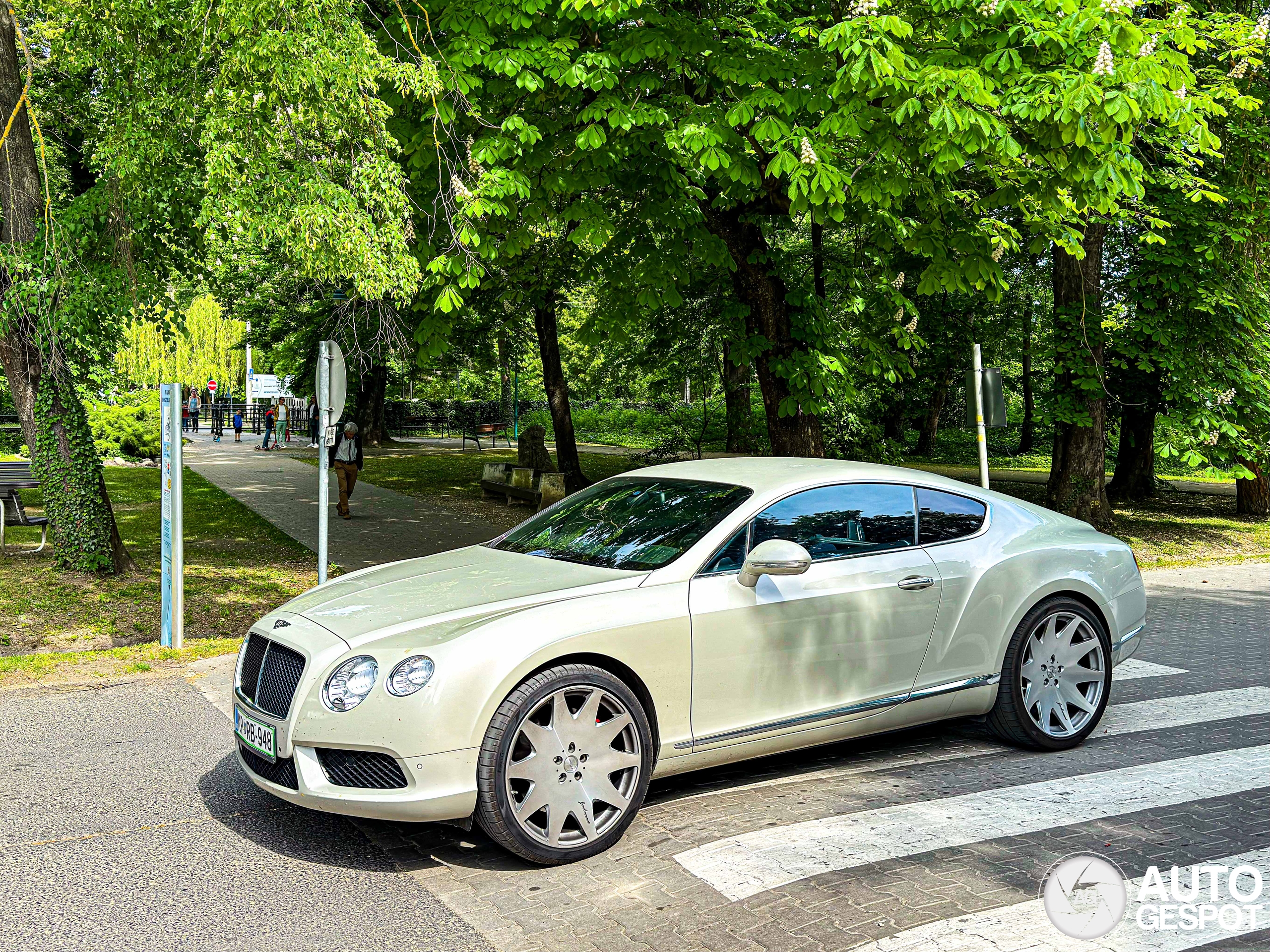 Bentley Continental GT 2012