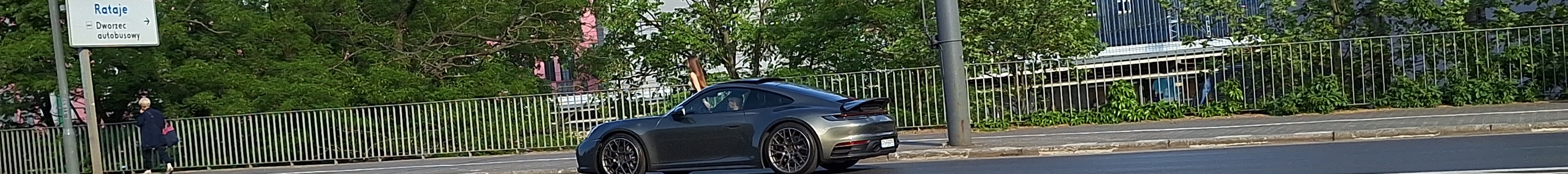 Porsche 992 Carrera 4S