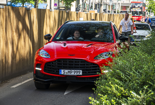 Aston Martin DBX707