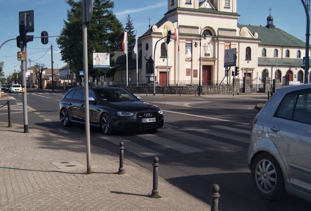 Audi RS4 Avant B8