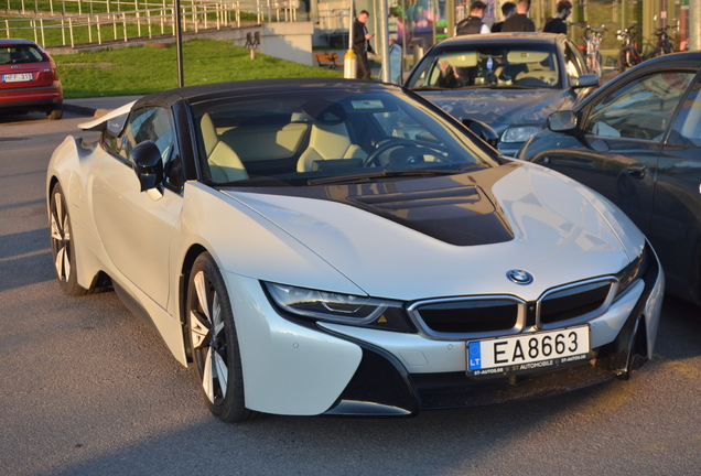 BMW i8 Roadster