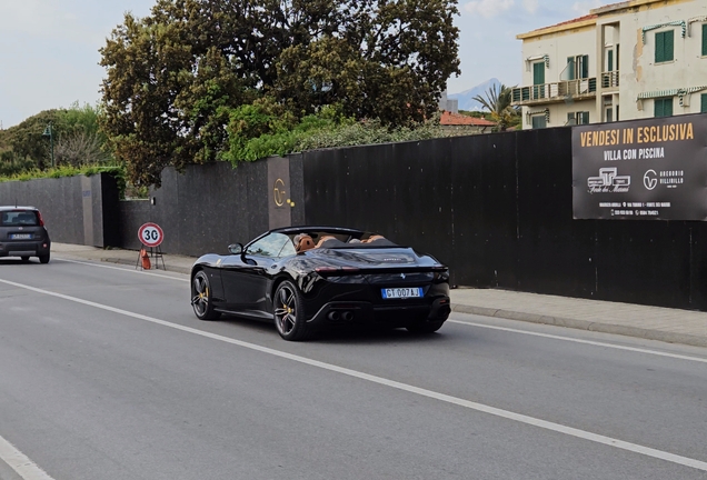 Ferrari Roma Spider