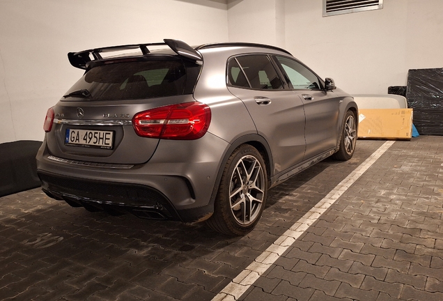 Mercedes-AMG GLA 45 X156