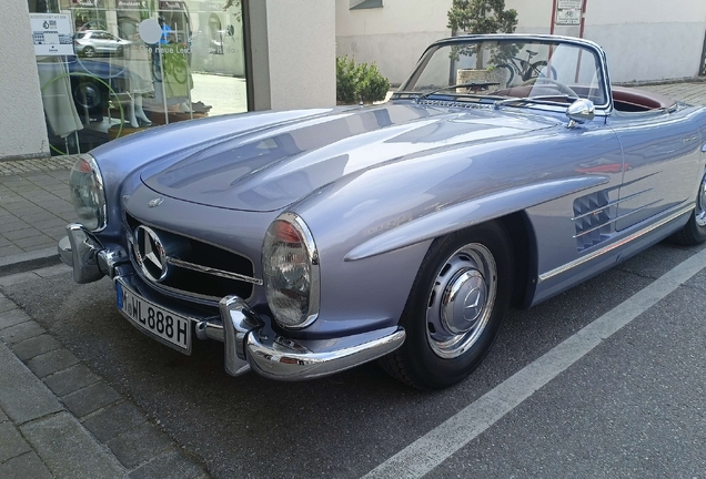 Mercedes-Benz 300SL Roadster