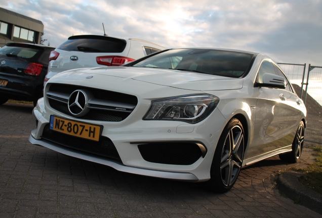 Mercedes-Benz CLA 45 AMG C117