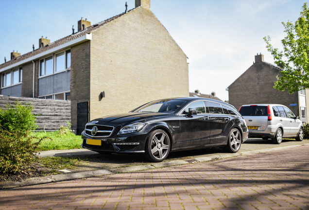 Mercedes-Benz CLS 63 AMG X218 Shooting Brake