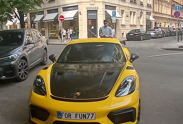 Porsche 718 Cayman GT4 RS