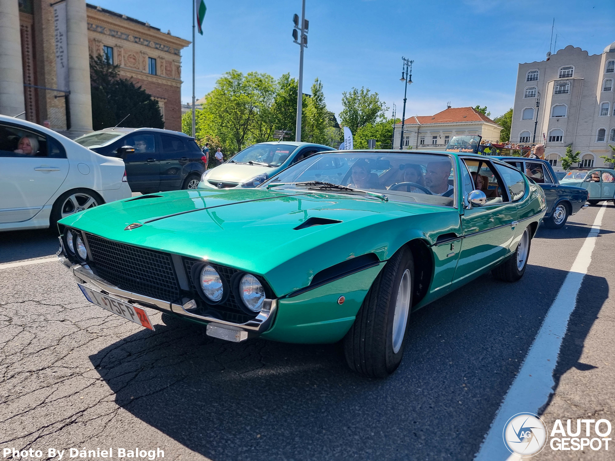 Lamborghini Espada zieht alle Blicke in Budapest auf sich
