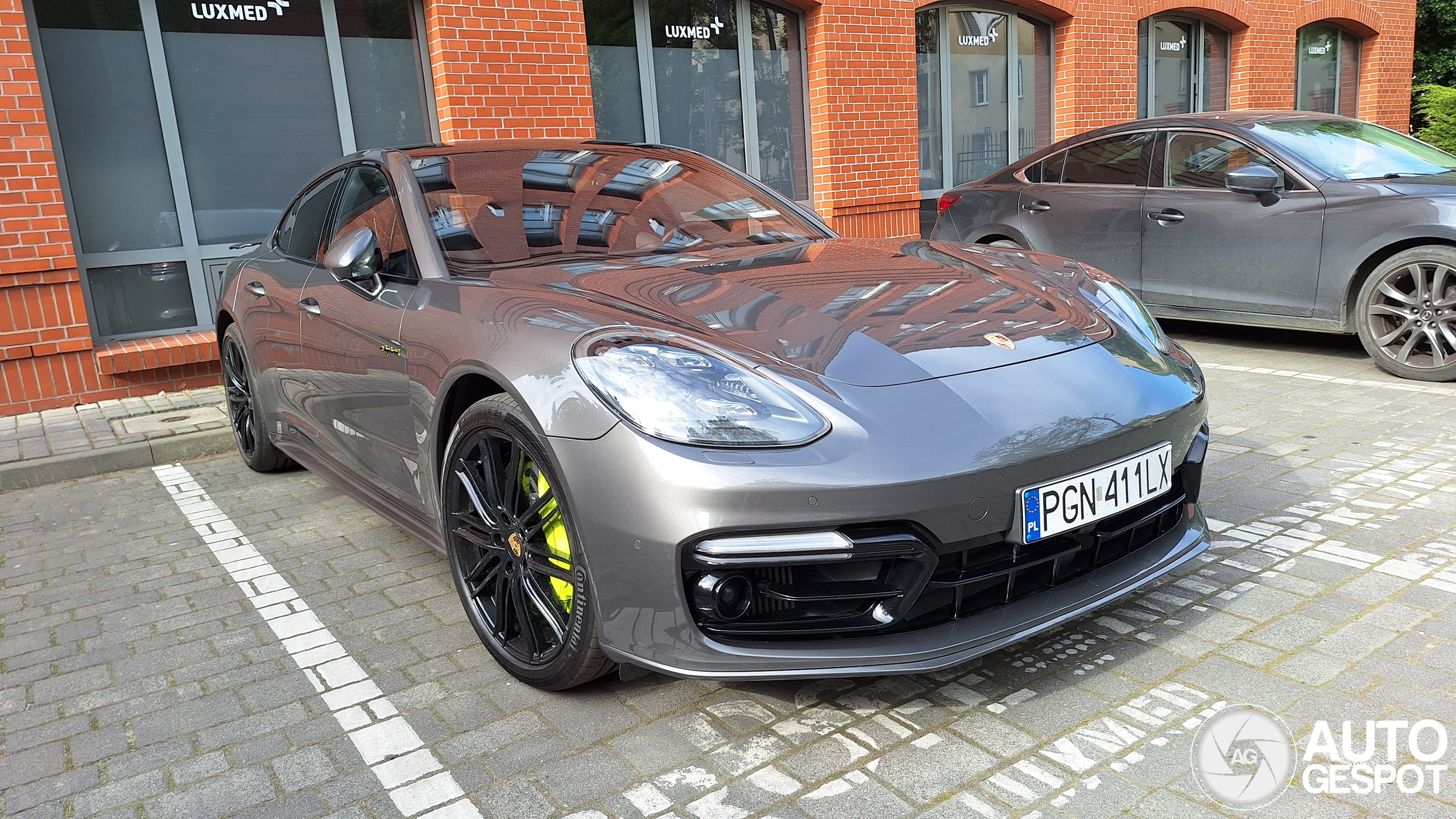 Porsche 971 Panamera Turbo S E-Hybrid