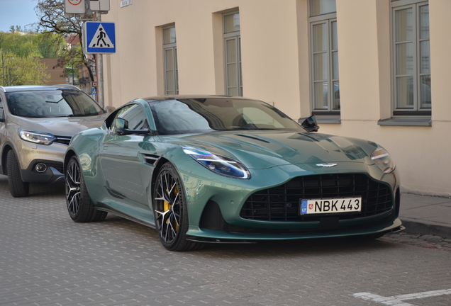 Aston Martin DB12