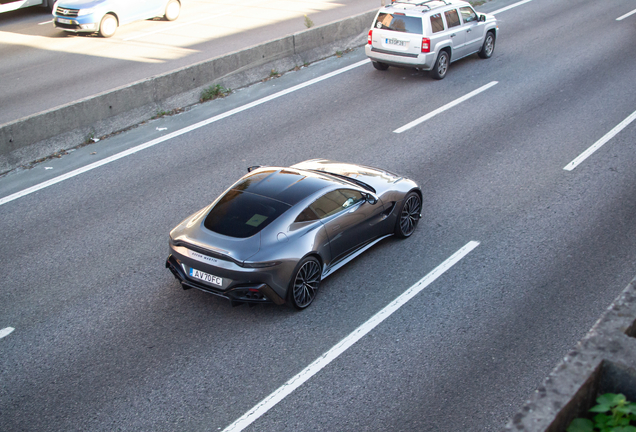 Aston Martin V8 Vantage 2018