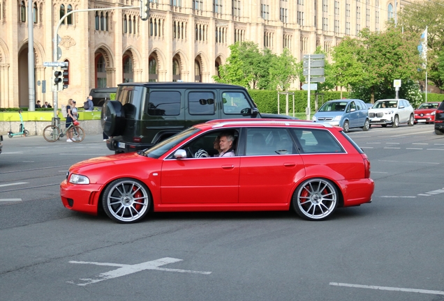 Audi RS4 Avant B5