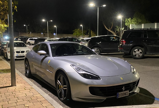 Ferrari GTC4Lusso