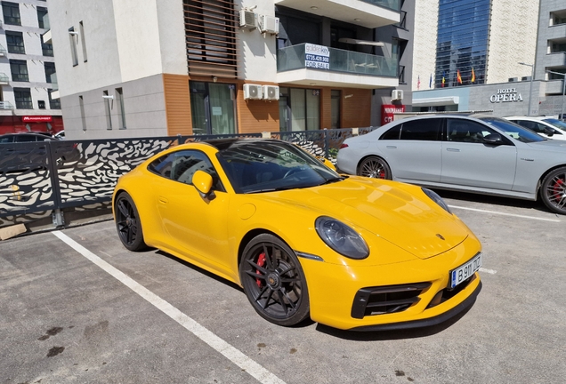 Porsche 992 Carrera 4S