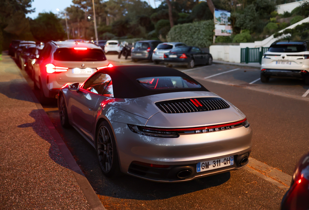 Porsche 992 Carrera 4S Cabriolet