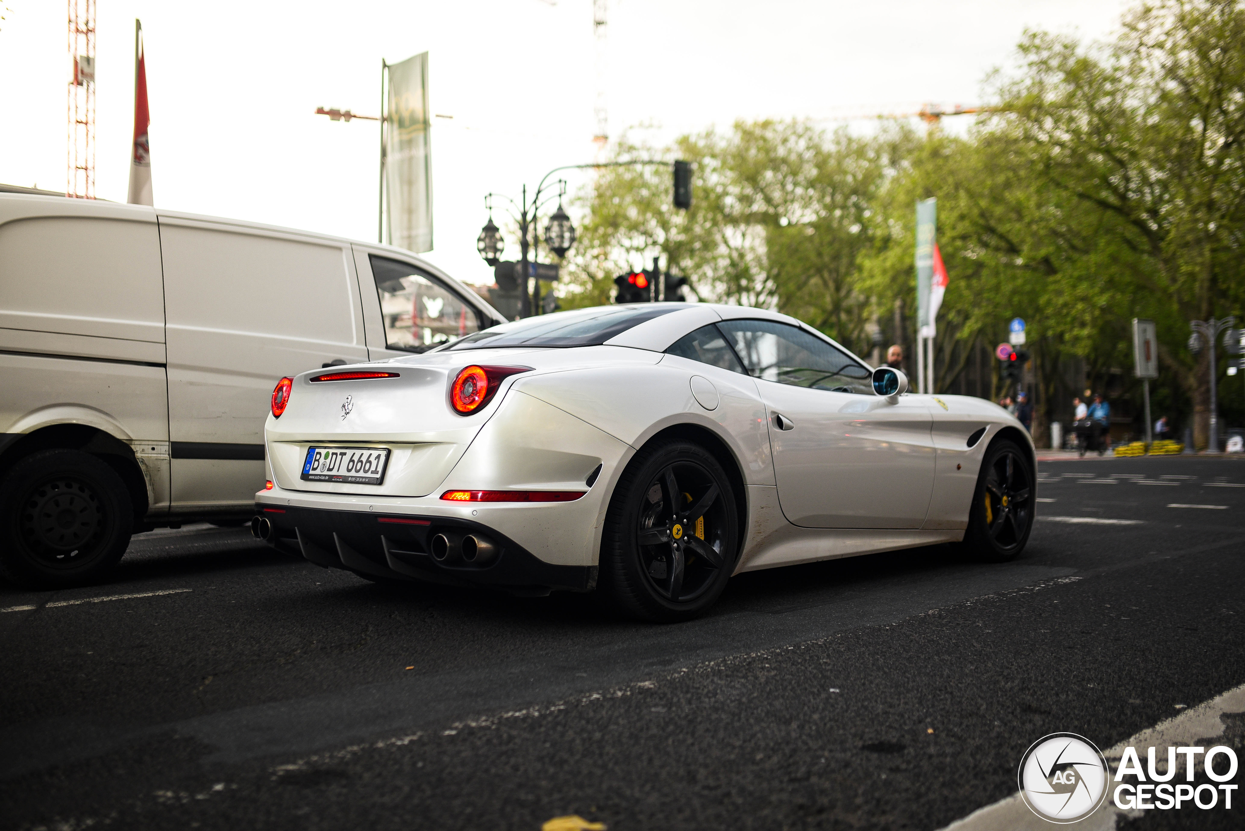 Ferrari California T