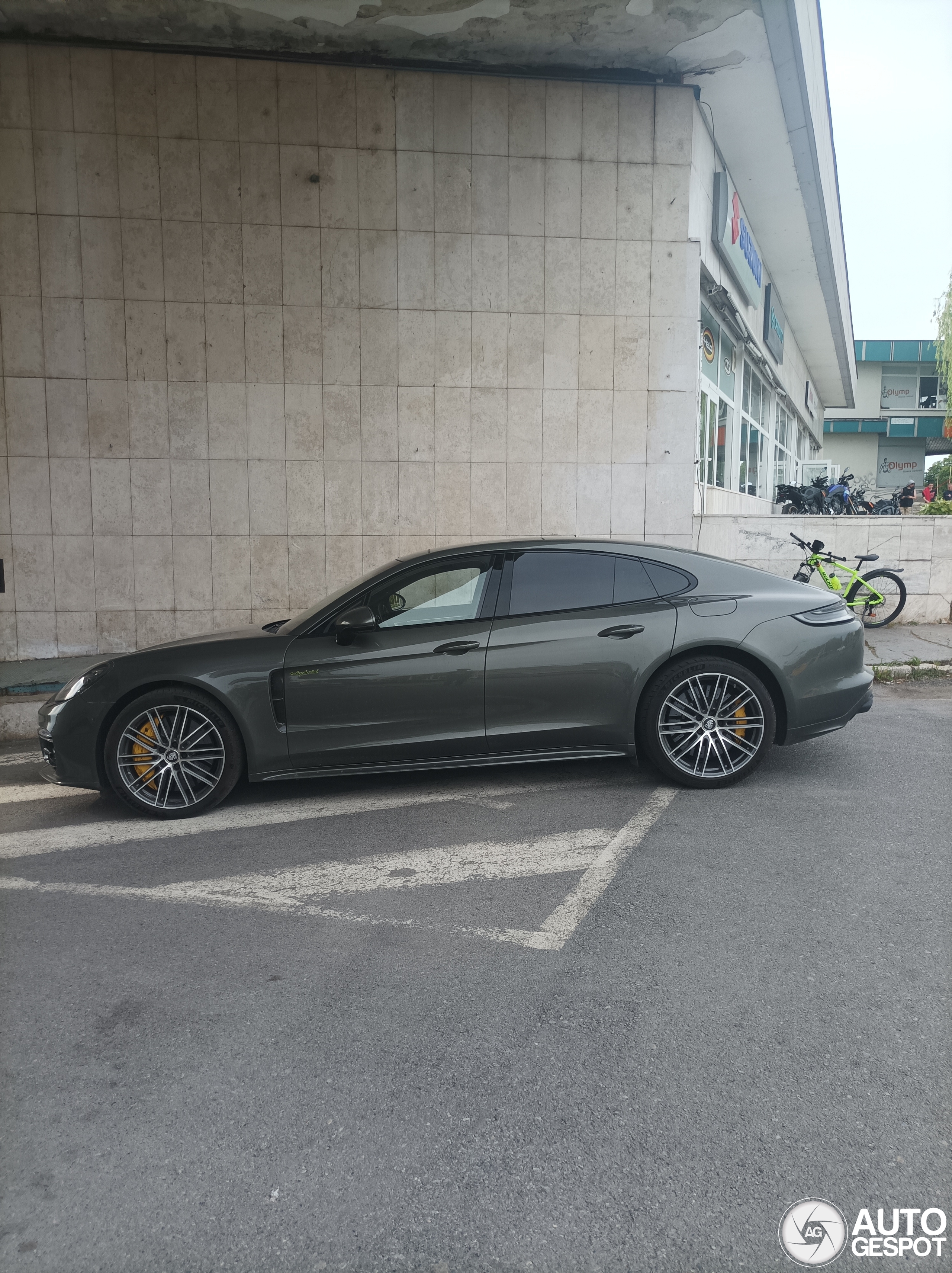 Porsche 971 Panamera Turbo S E-Hybrid MkII