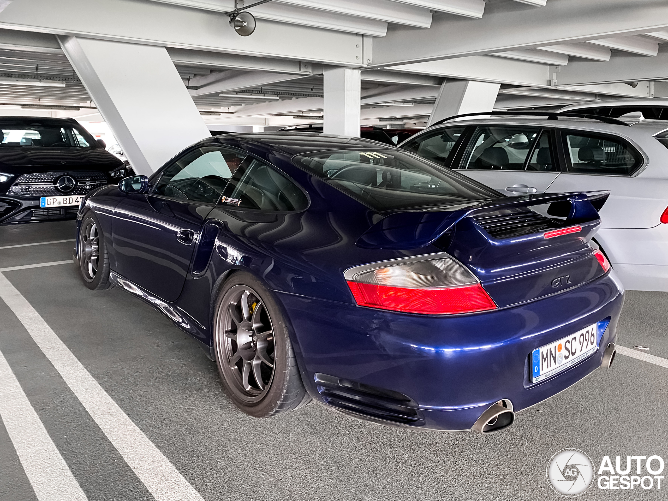 Porsche 996 GT2