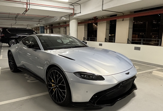 Aston Martin V8 Vantage 2018