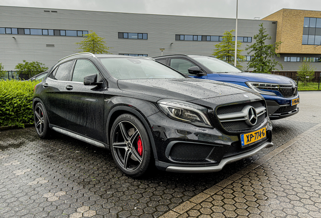 Mercedes-Benz GLA 45 AMG X156