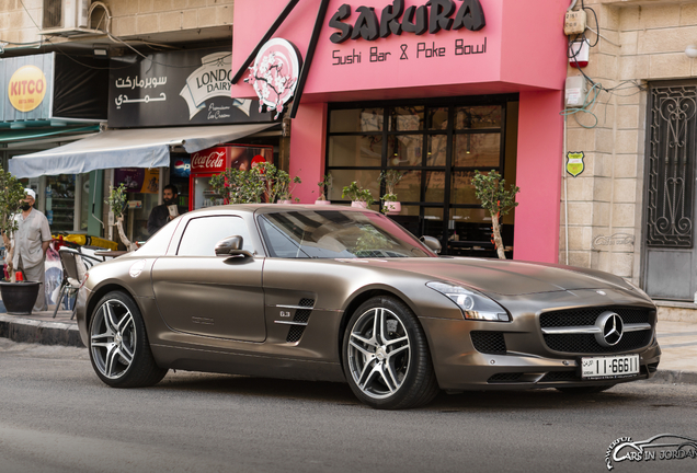 Mercedes-Benz SLS AMG