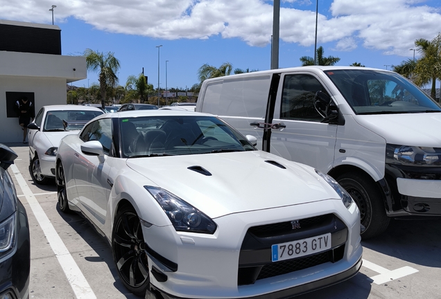 Nissan GT-R