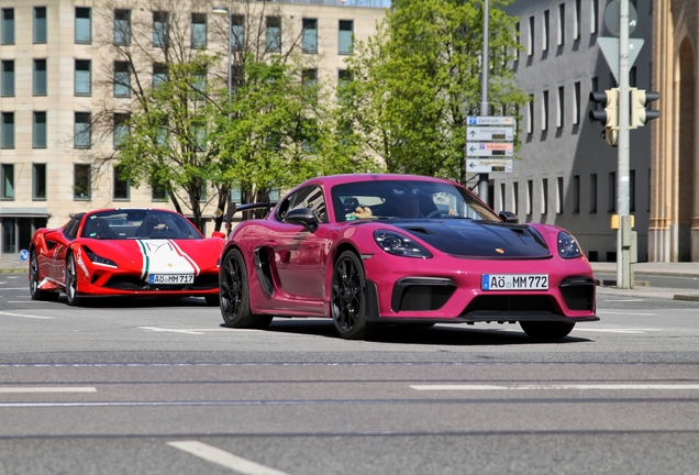 Porsche 718 Cayman GT4 RS Weissach Package