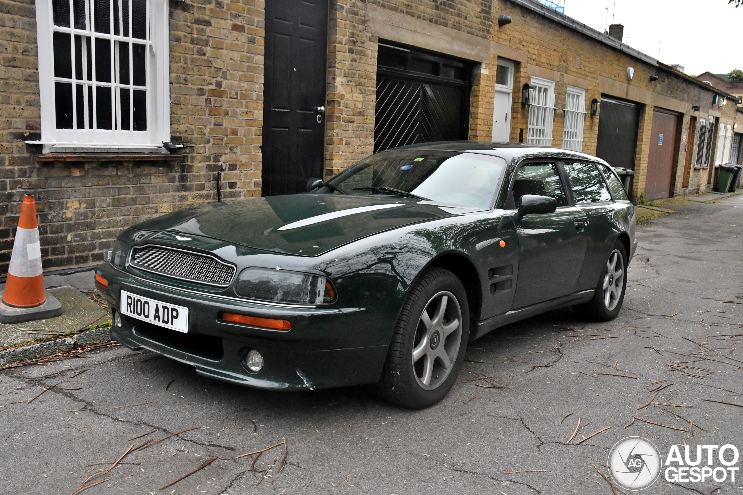 Eens in de zoveel tijd duikt er een Aston Martin V8 Shooting Brake op