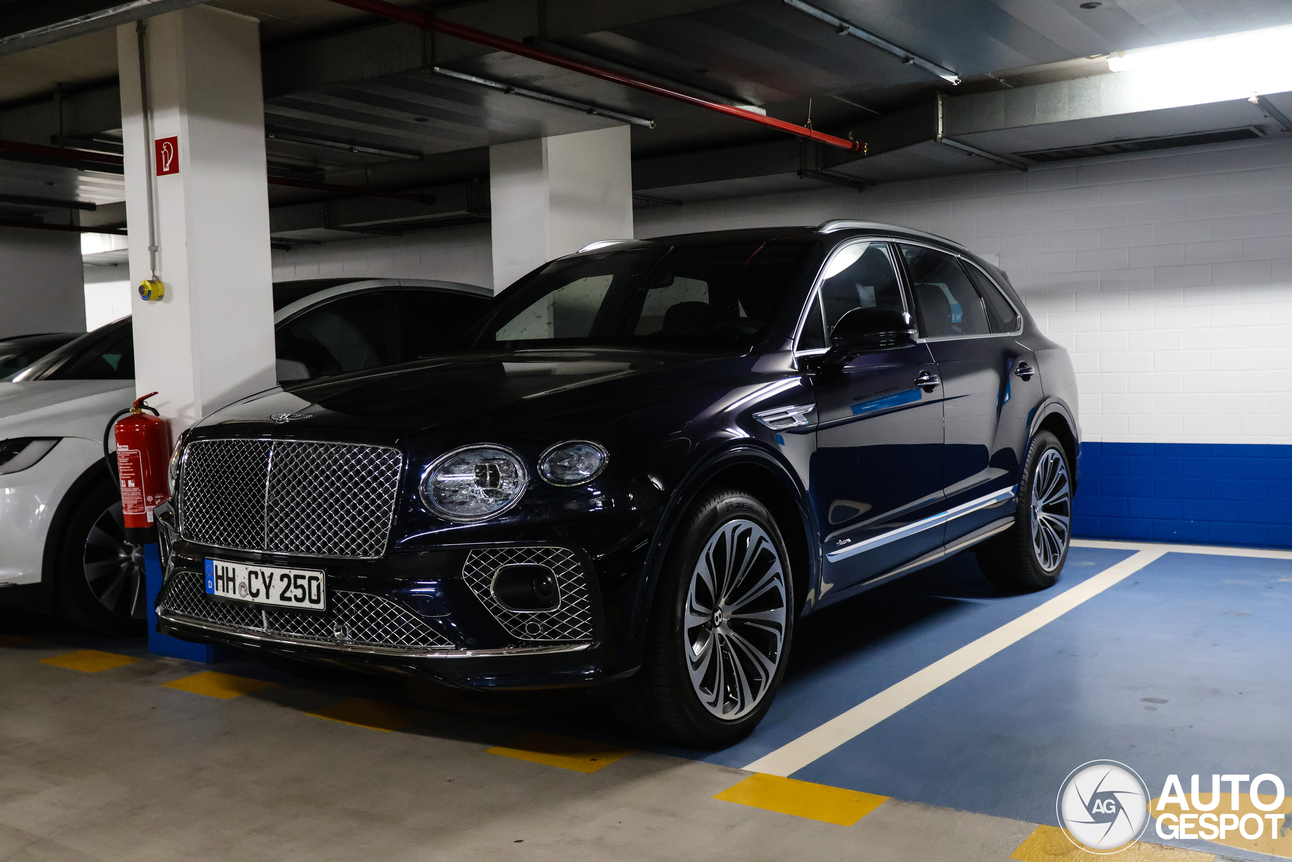 Bentley Bentayga Azure