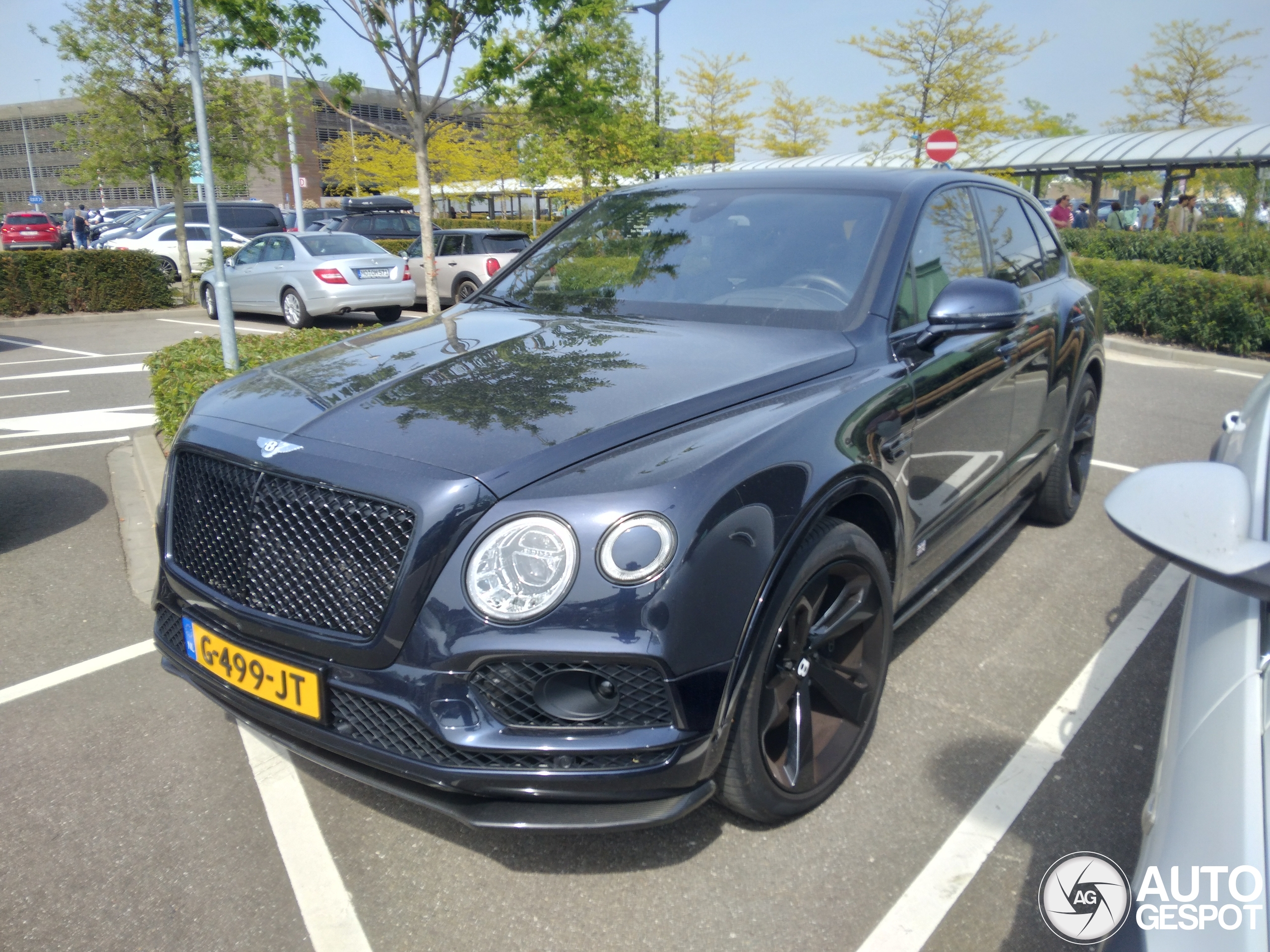 Bentley Bentayga V8