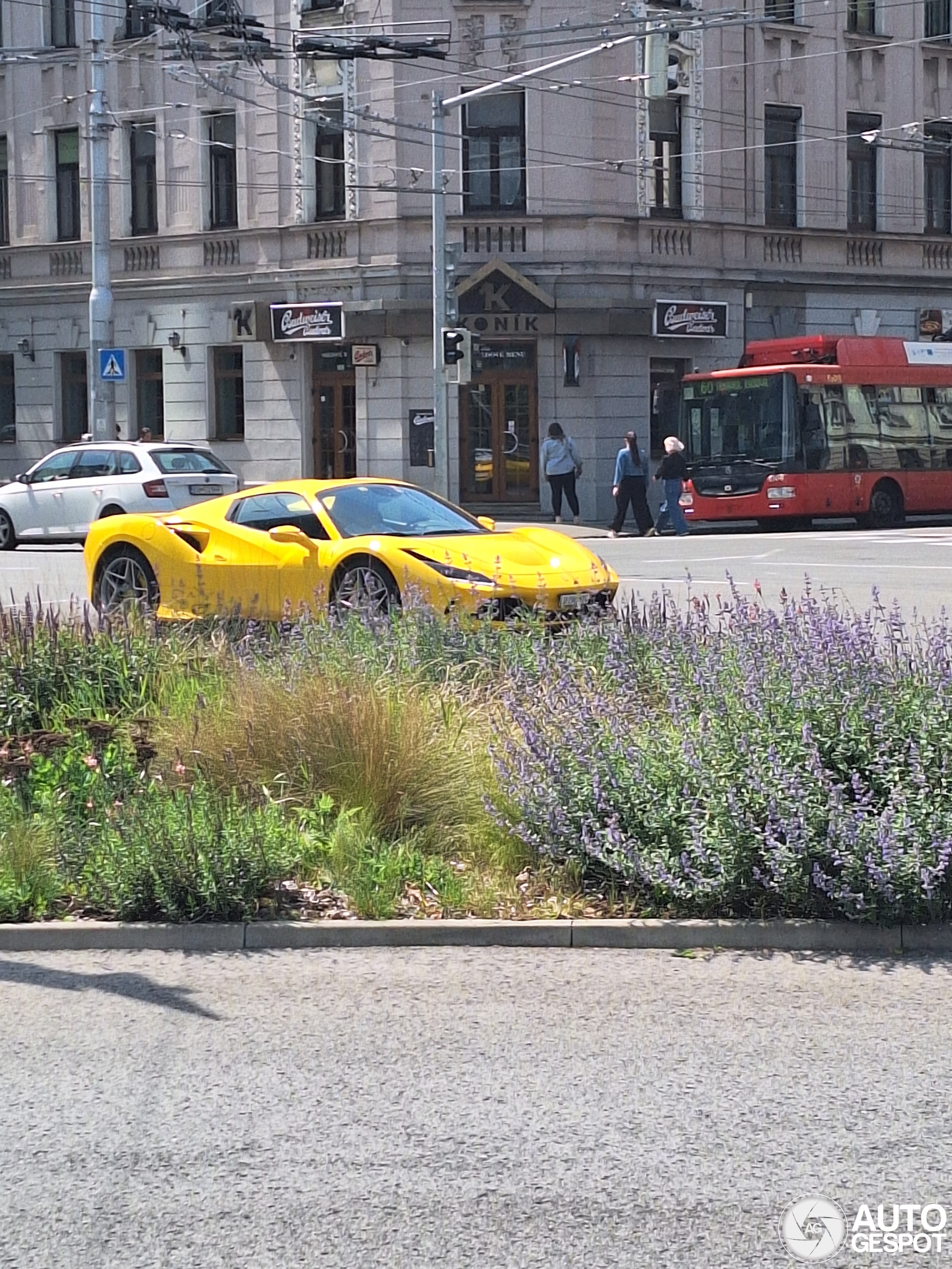 Ferrari F8 Spider