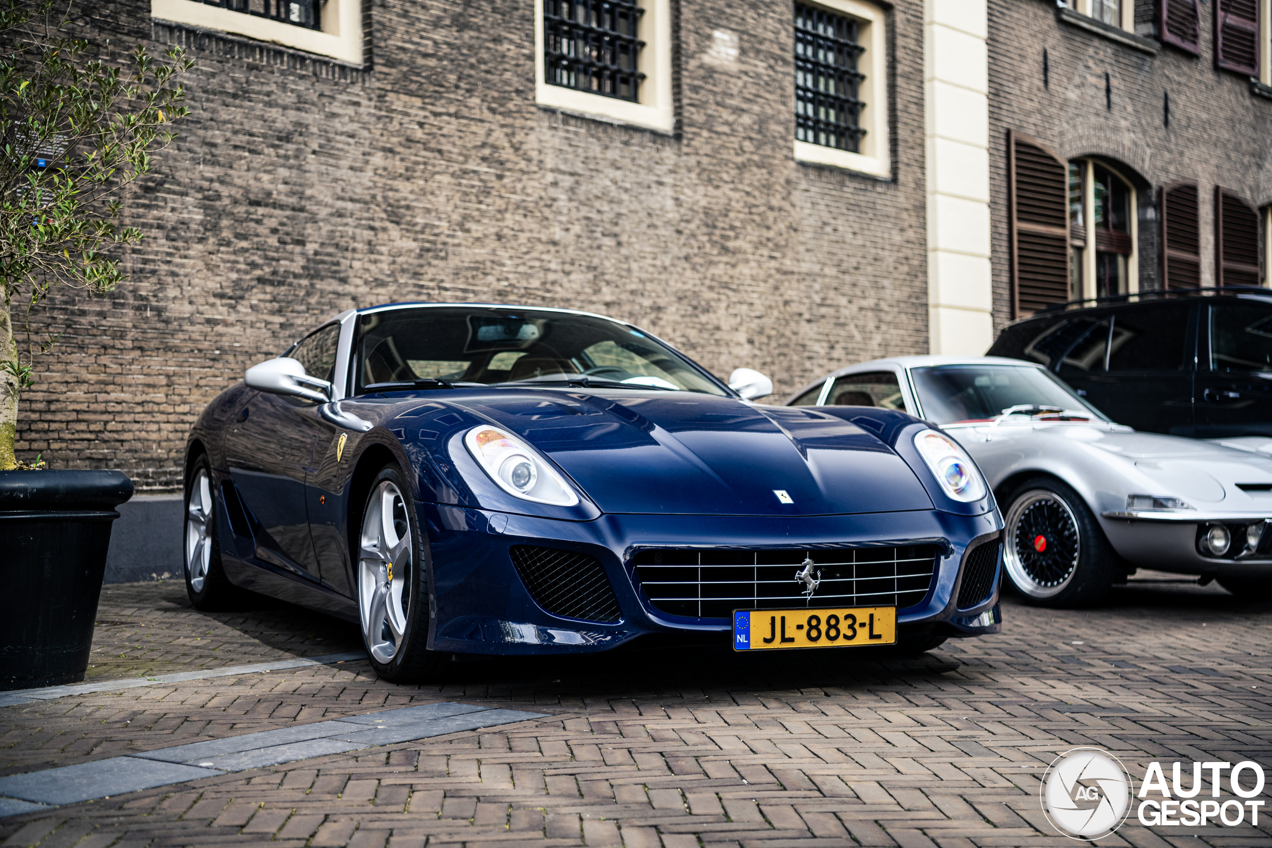 A magnificent SA Aperta appears in the netherlands