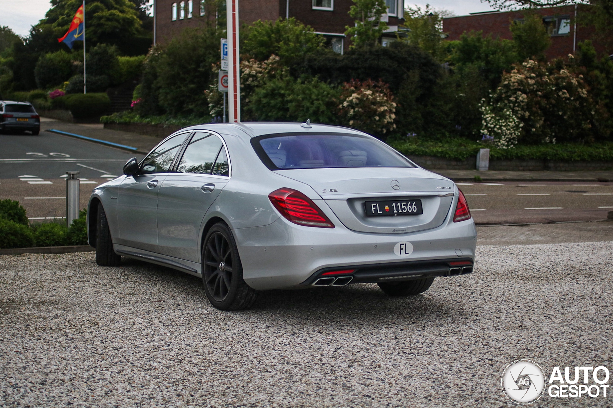 Mercedes-Benz S 63 AMG V222