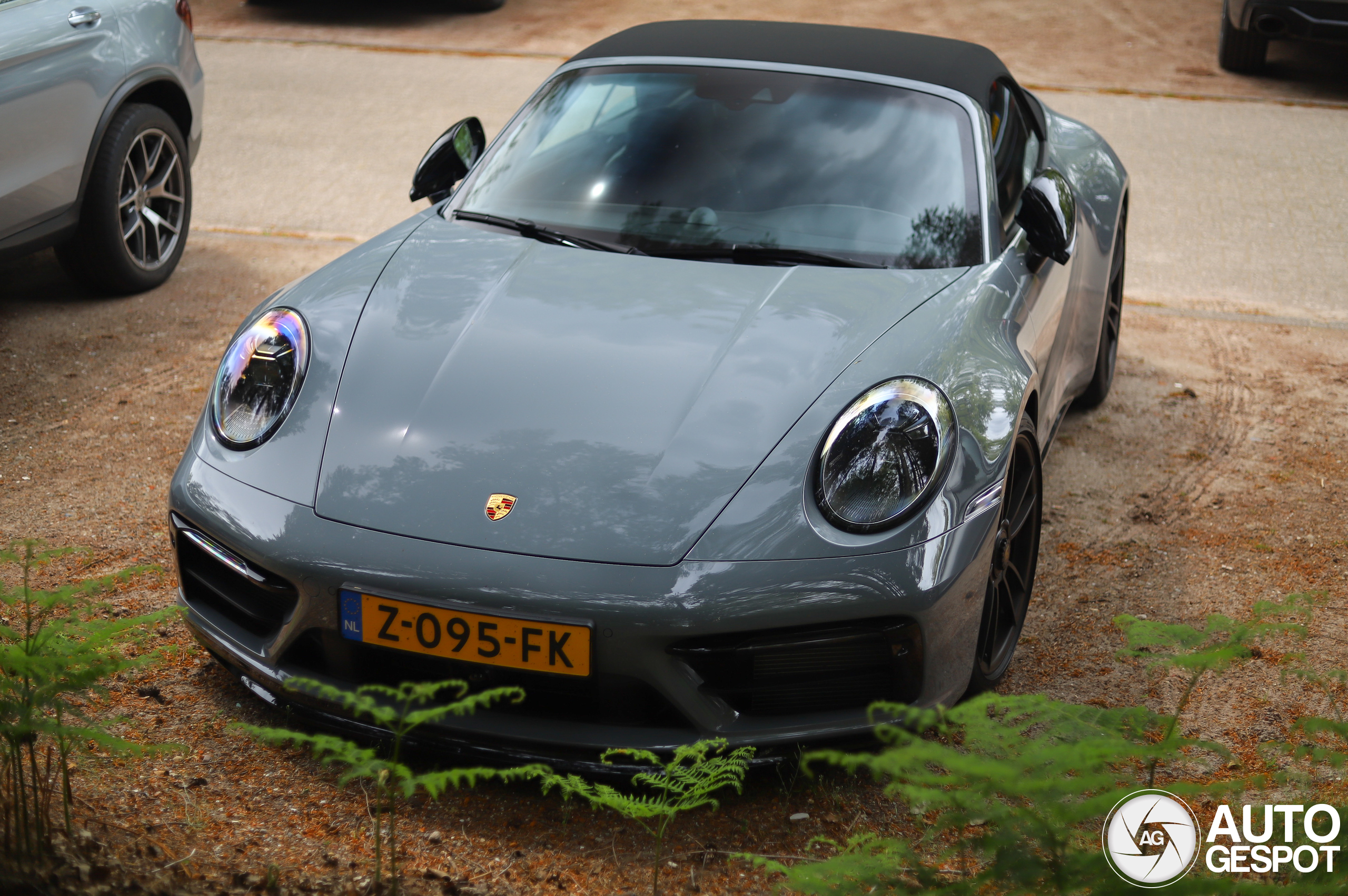 Porsche 992 Carrera 4 GTS Cabriolet