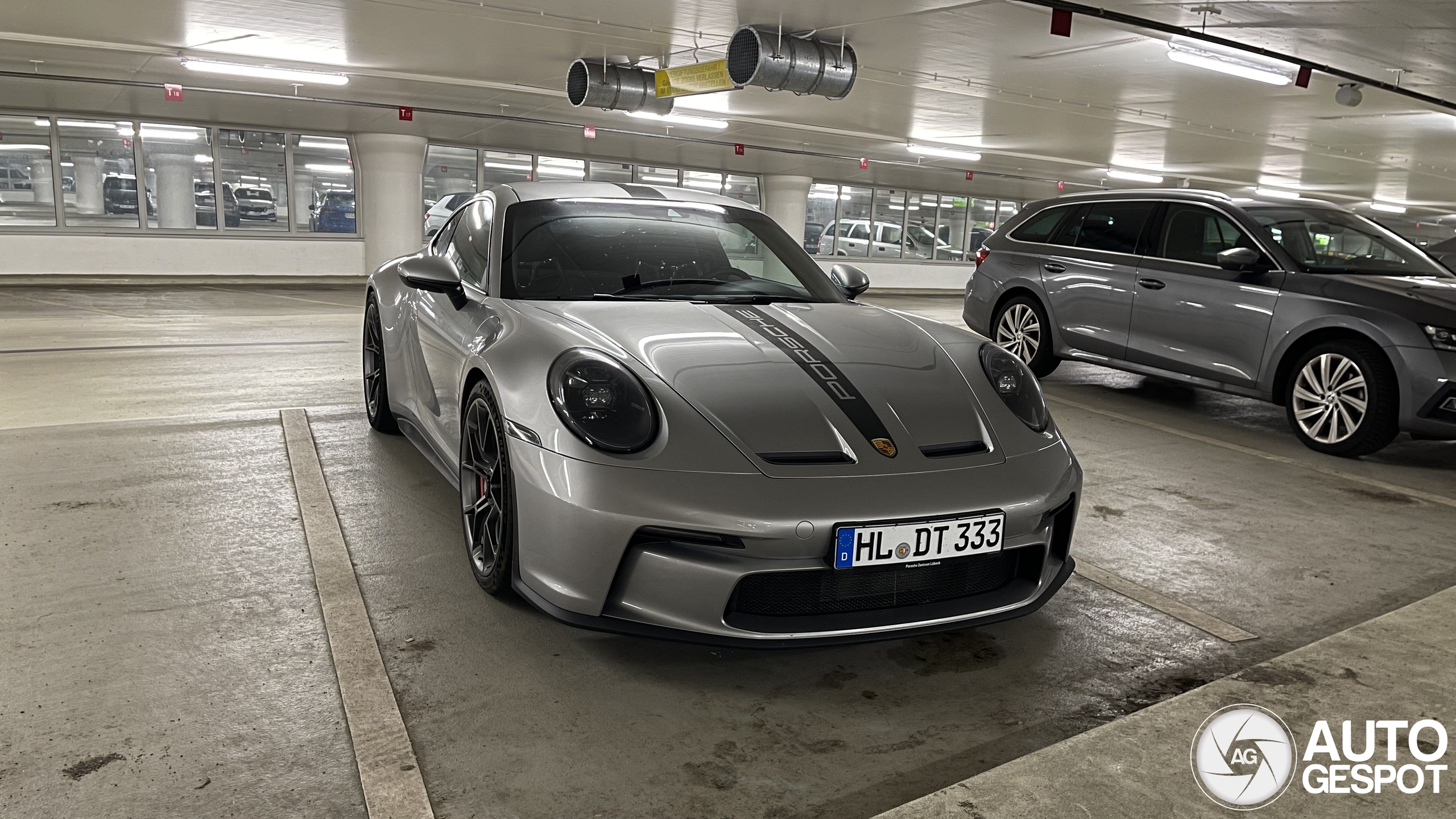 Porsche 992 GT3 Touring