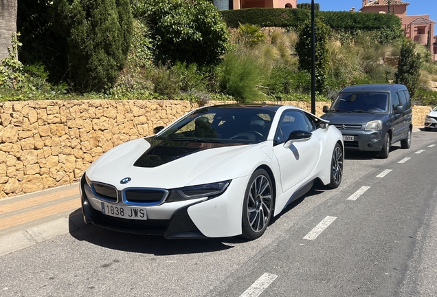 BMW i8