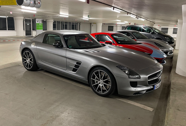 Mercedes-Benz SLS AMG