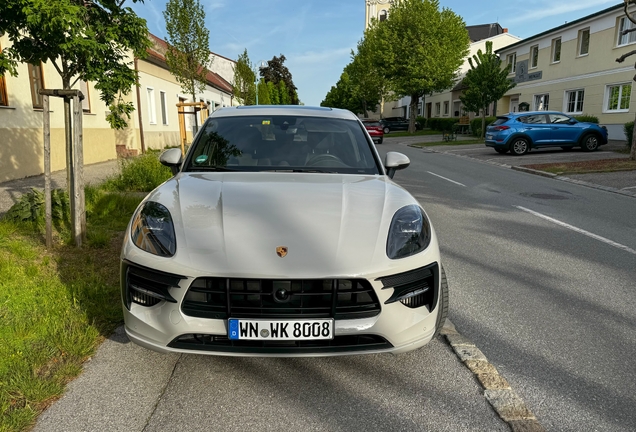 Porsche 95B Macan GTS MkII