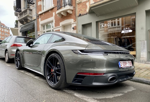 Porsche 992 Carrera GTS