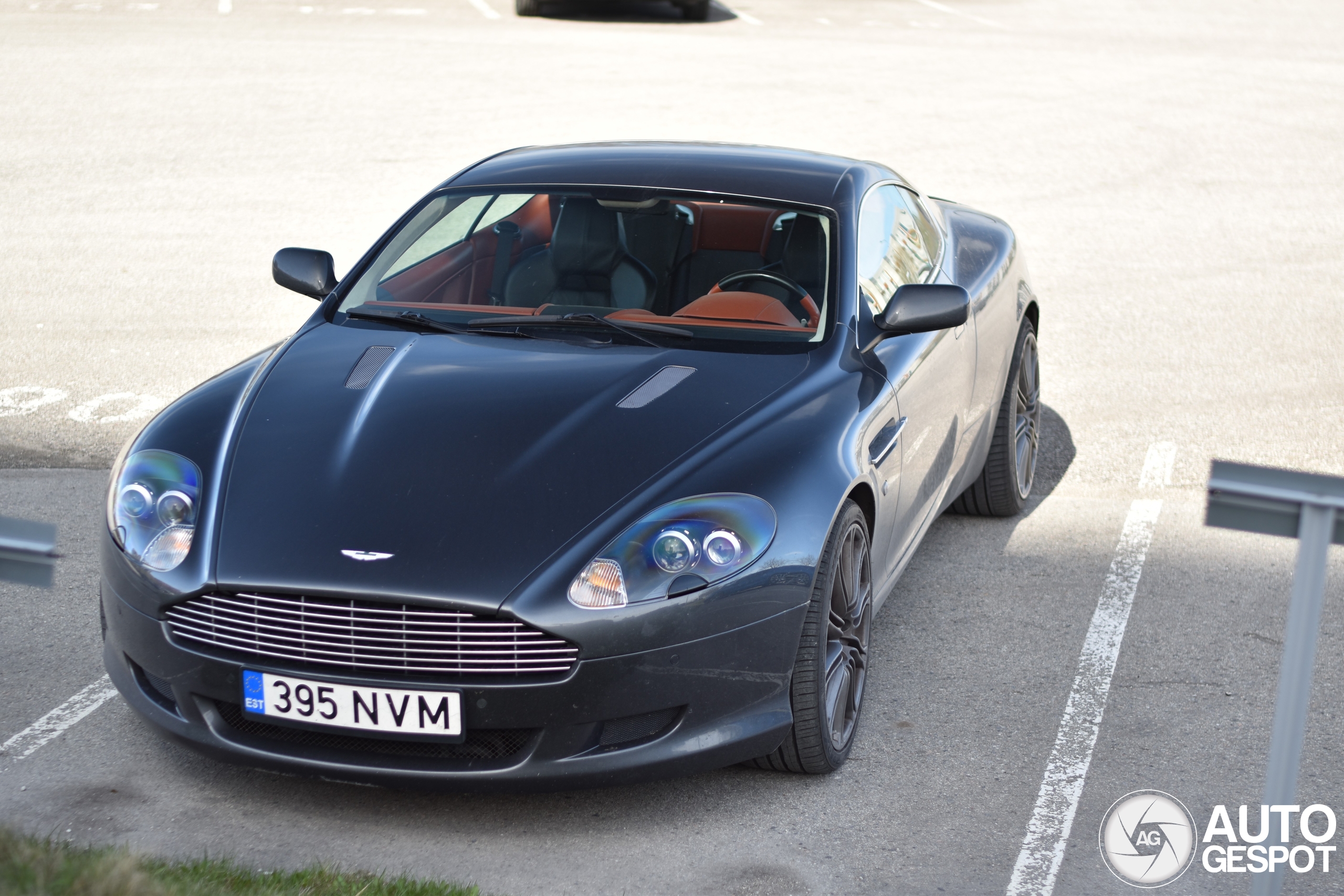 Aston Martin DB9