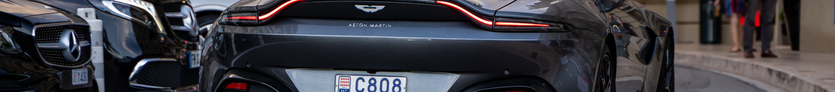Aston Martin V8 Vantage Roadster 2020