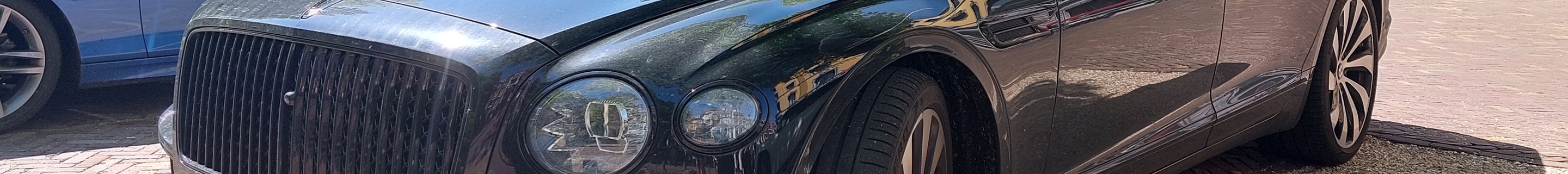 Bentley Flying Spur Hybrid
