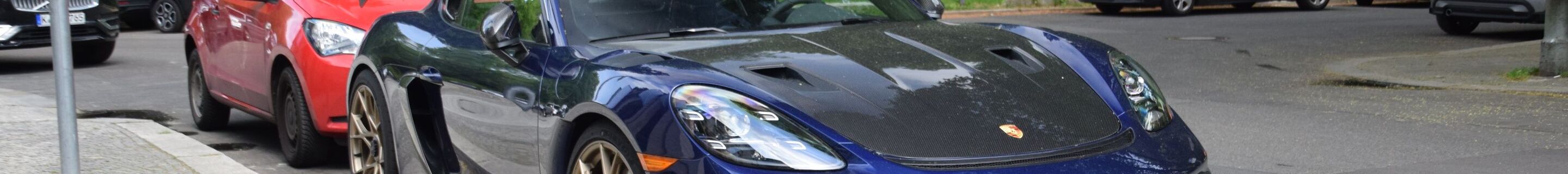 Porsche 718 Cayman GT4 RS Weissach Package