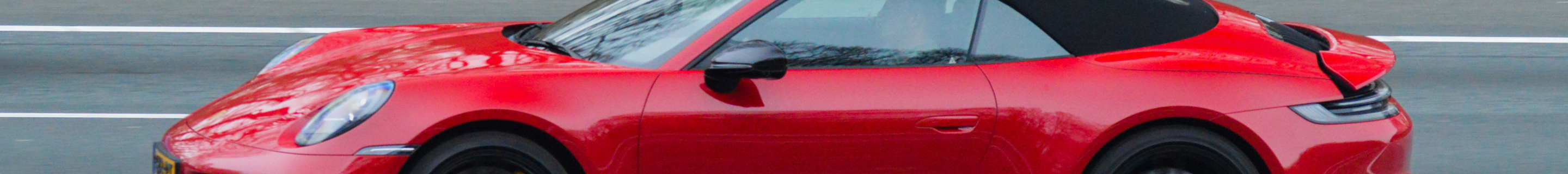 Porsche 992 Carrera 4 GTS Cabriolet MkI