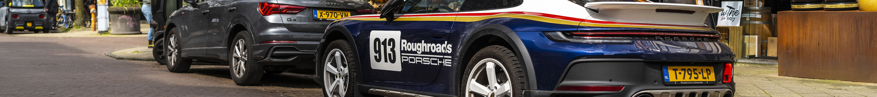 Porsche 992 Dakar