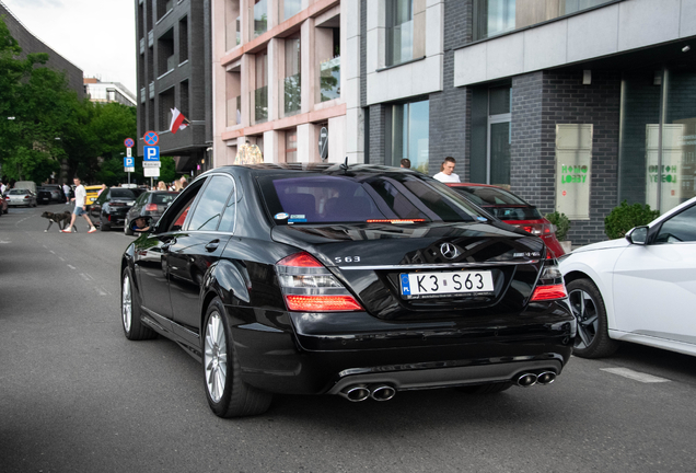 Mercedes-Benz S 63 AMG W221