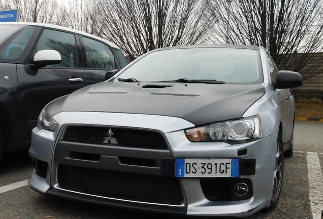 Mitsubishi Lancer Evolution X FQ-300 SST