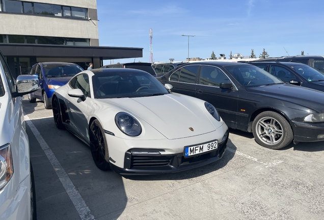 Porsche 992 Carrera 4S