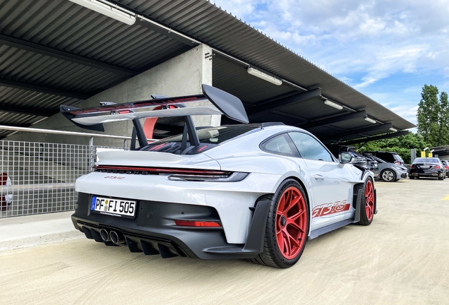 Porsche 992 GT3 RS Weissach Package