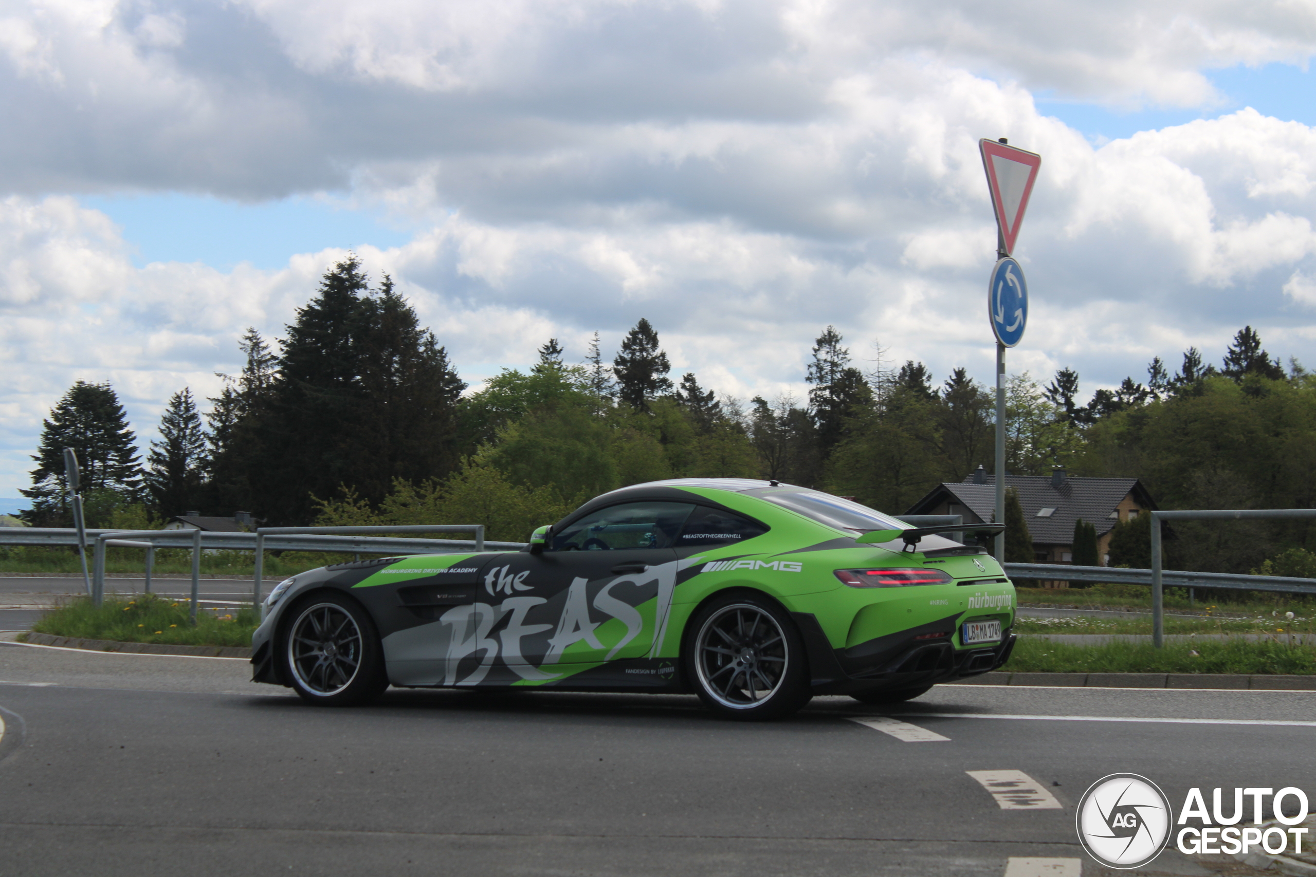 Mercedes-AMG GT R Pro C190